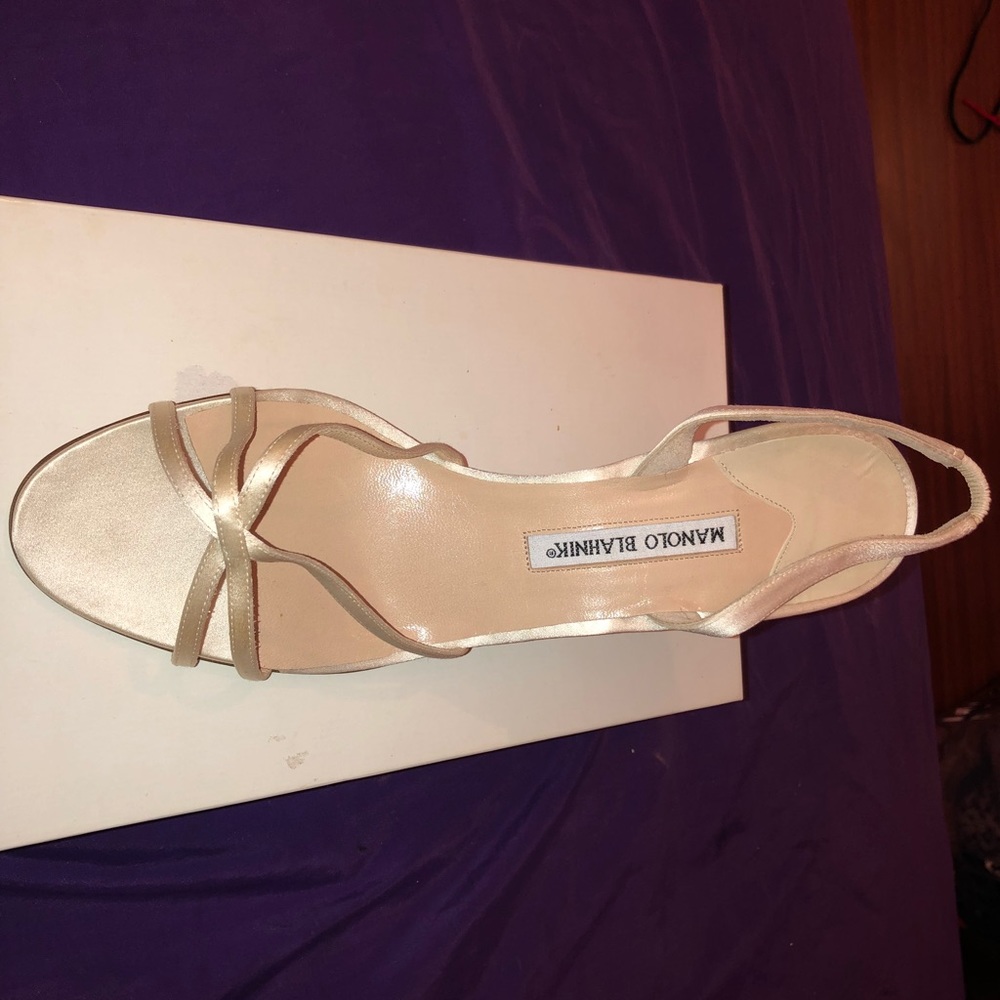 Manolo Blahnik Ivory Heels